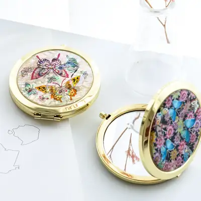 Premium Mother-of-Pearl Handheld Mirror with One-Touch Design - Traditional Korean Lacquerware Gift
