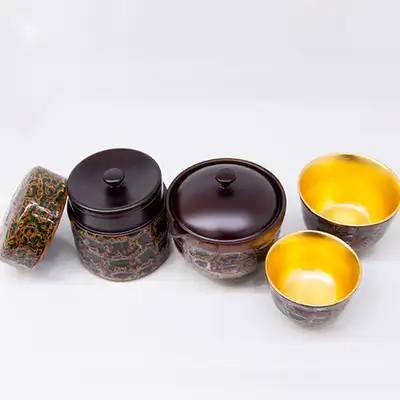Premium Korean Lacquerware Portable Tea Canister and Teacup Set (Intangible Cultural Property Craftsman Park Gang-yong)