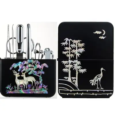 Premium Mother-of-Pearl Nail Clipper Set (Cranes and Moon, Black)