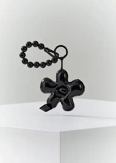 Kolae Melting Flower Padded Keyring Black