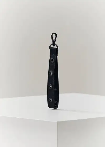 Colle 4-Hole Strap Keyring Shade Black