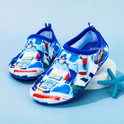 Hello Carbot Character Crop Water Shoes Aqua Shoes 546066