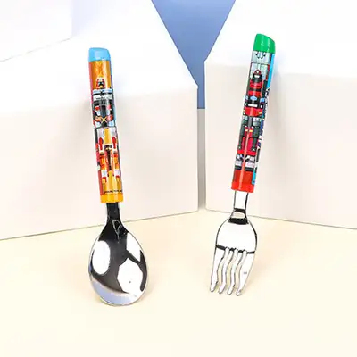 トボット キャラクター スピンパズル ヌードル スプーンフォークセット 585276