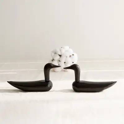 高級木彫刻婚礼漆塗りオシの鴨(中)