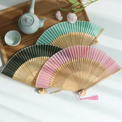 全面打ち抜き折りたたみ扇（P）