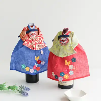 朝鮮王妃 チマチョゴリ人形 伝統ワインカバー(麻の花)Y