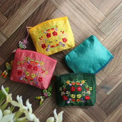 キルティング花刺繍スクエアコインウォレットY