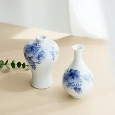 高級松月白磁ミニ梅酒瓶セット(ぶどう)