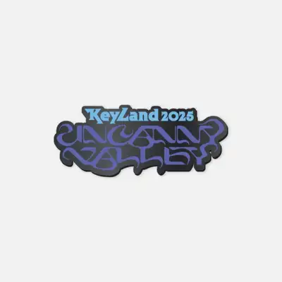 2025 KEY [KEYLAND : Uncanny Valley] BADGE
