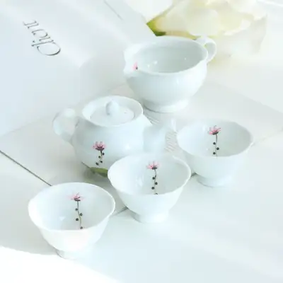 白磁ピンク梅の花 3人用茶器セット