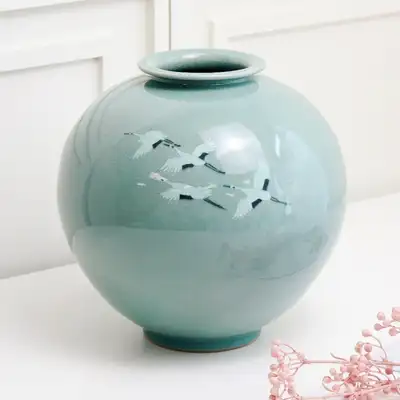 도城青磁 陰刻 鶴 壺(大) 25センチ