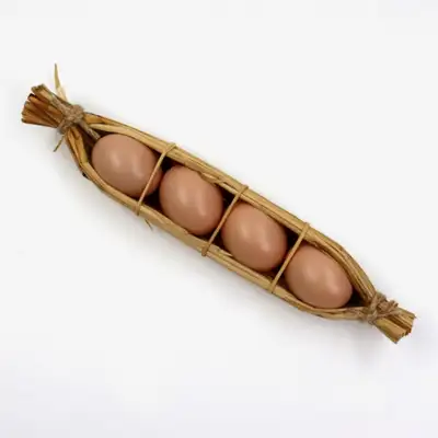 伝統装飾品 藁編み卵4個用T