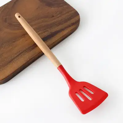 Red Wood Handle Silicone Perforated Spatula | Pancake Turner