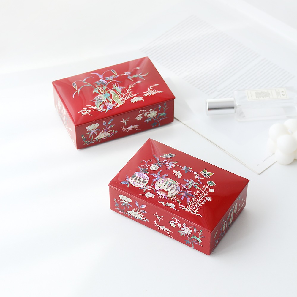 Nacre Lacquerware Multi-Purpose Colorful Shell Box (Grass and Insect Design) Red