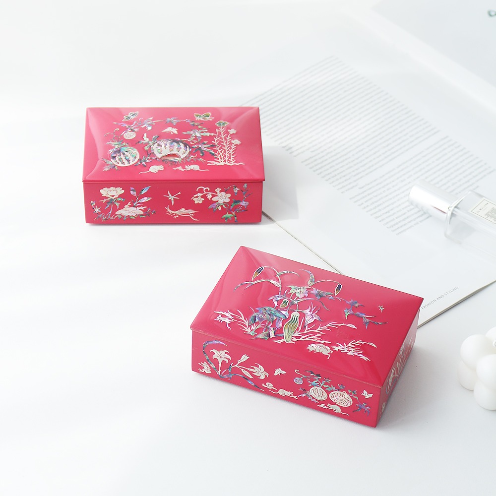 Nacre Lacquerware Multipurpose Color Shell Box (Insects and Plants) Pink
