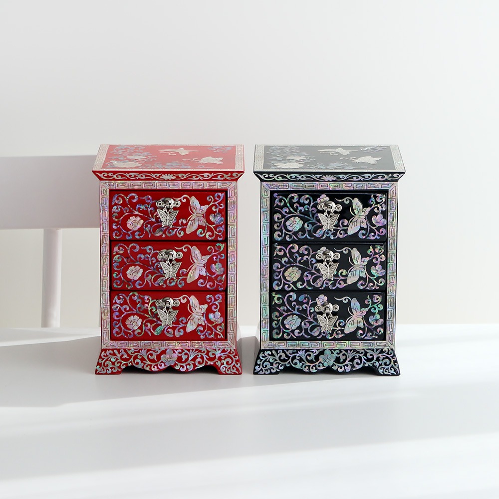 Lacquered Mother-of-Pearl Butterfly and Vine Pattern 3-Drawer Shell Jewelry Box