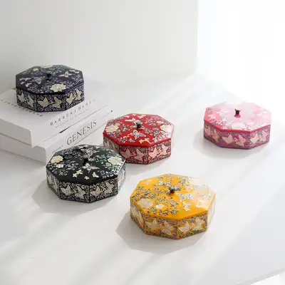 螺鈿漆器 ビビッド唐草蝶 八角つまみ 貝細工箱