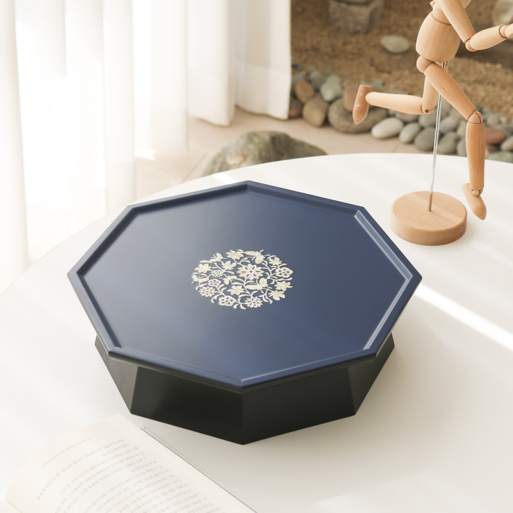 Nacre Lacquerware Vivid Octagonal Butterfly Mother-of-Pearl Tea Table (Medium) 28cm