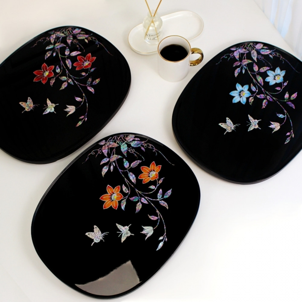 Mother-of-Pearl Lacquerware Lily Oval Tray (Artisan Kim Sang-yoon)