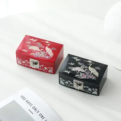 螺鈿漆器 前転がし 貝細工ジュエリーボックス(14cm) 松鶴