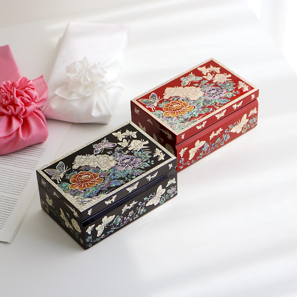 (Rangjae) Mother-of-Pearl Lacquerware Butterfly Peony Jewelry Box 15cm (Master Craftsperson Kim Young-man's Work)