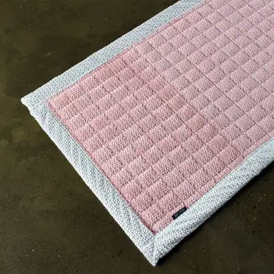 4-Section Pink Snowflake Microfiber Sofa Mat | Pad Floor Mat Rug for 4 People