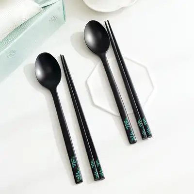 2人用彩花漆黒木製スプーンフォークセット(花びら)+高級ケース