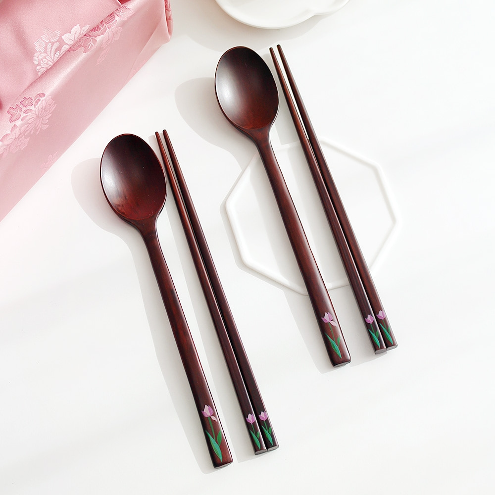 2-Person Chaewhae Lacquered Brown Wooden Spoon and Chopstick Set (One Flower) with Premium Case