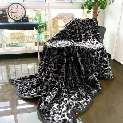 Black Leopard Ultra-Soft Mink Blanket | Thick Cheetah Print Comforter
