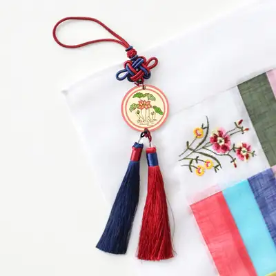 ノリゲ手作りキット（秋ハンドメイド 伝統文様 組紐 チマチョゴリアクセサリー 美術教材 工作遊び）