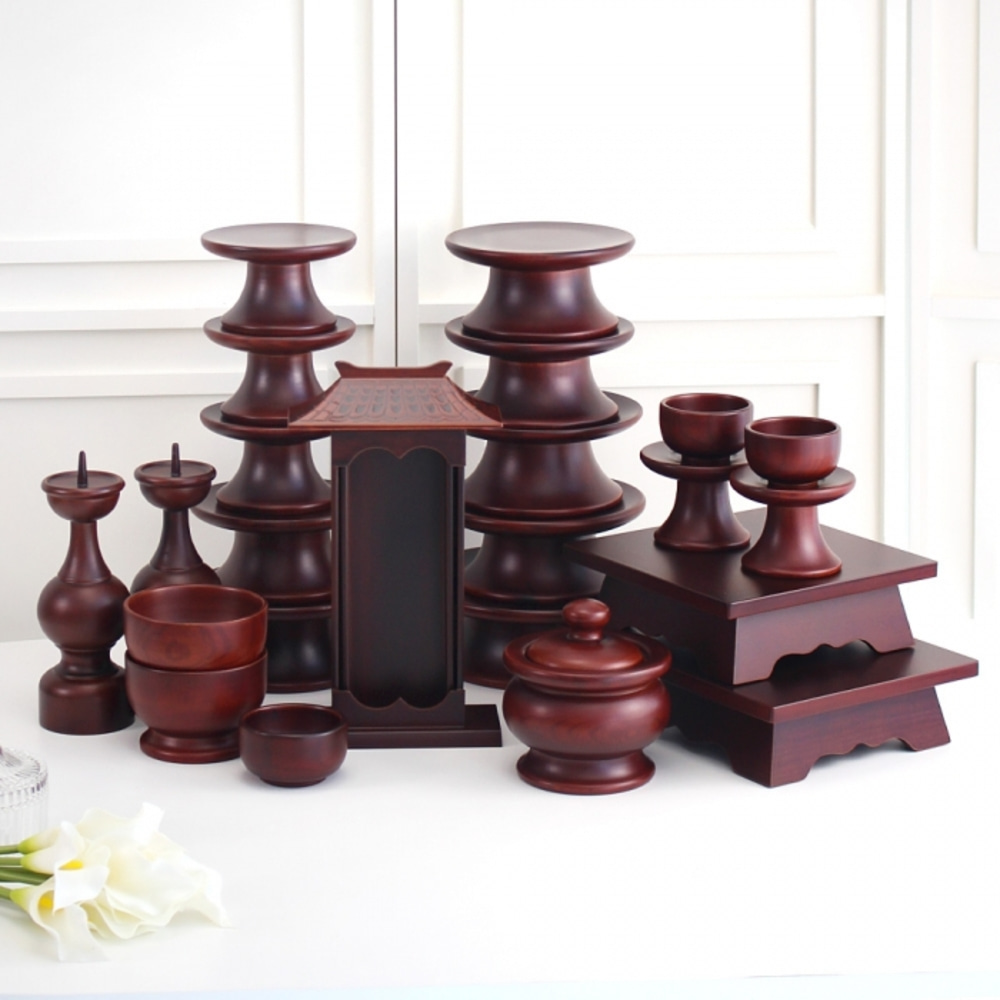 Namwon Ash Wood Simple Urushi-Lacquer Offering Vessel Set 23p