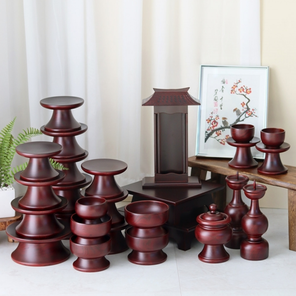 Namwon Traditional Ash Wood 27-Piece Jegi Set with Three-Layer Lacquer Finish
