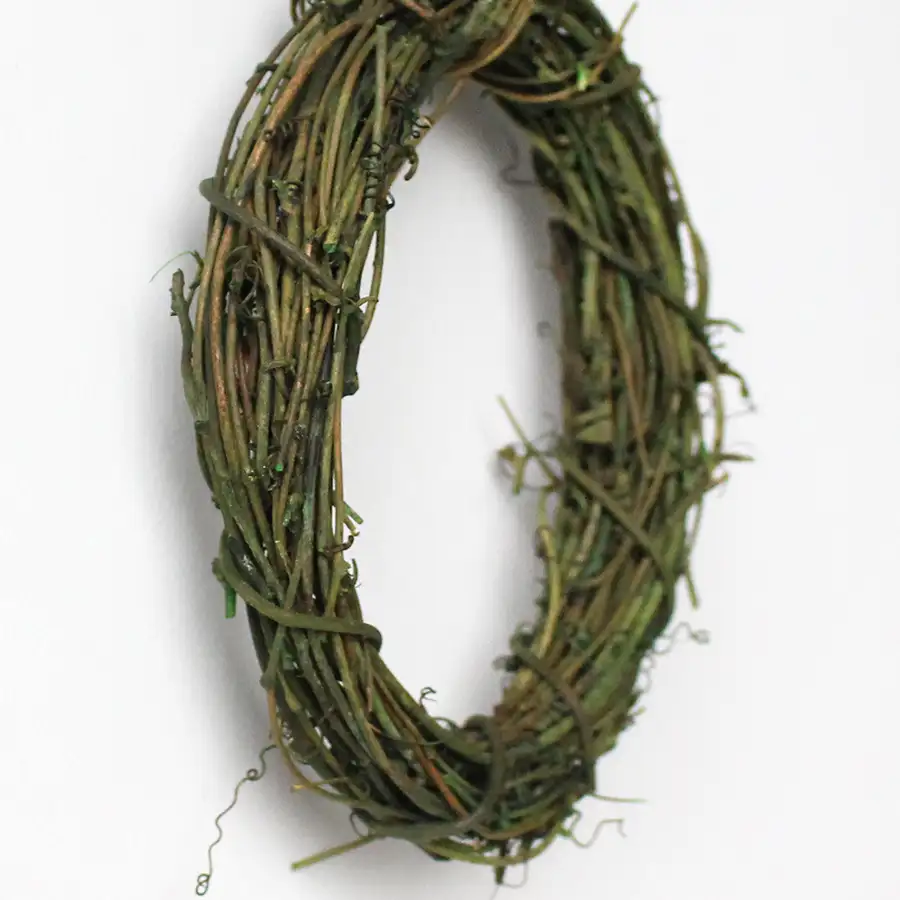 Natural Wood Round Wreath Frame 15cm (Wood Vine Wreath Base Winter DIY Christmas Wall Decoration Craft) — 3