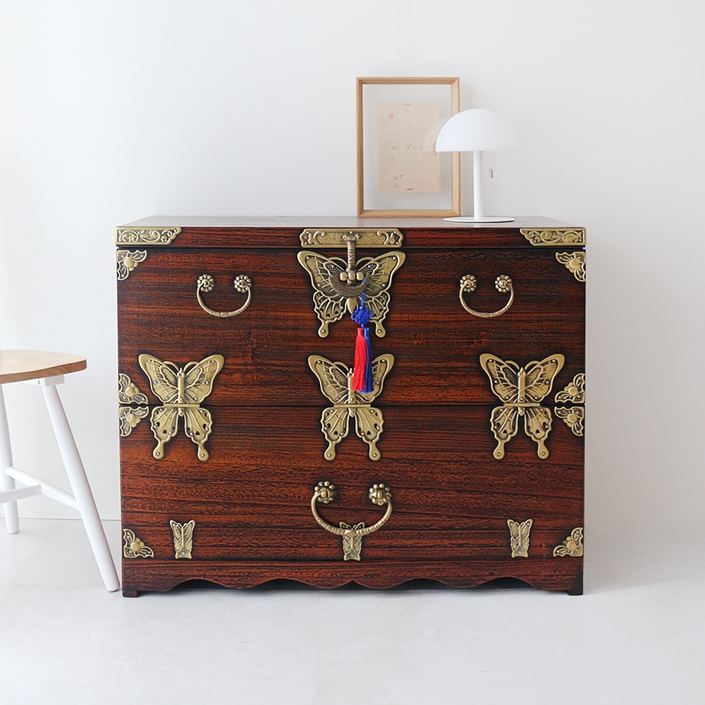 Cedarwood Butterfly Semi-Closed Chest (90cm)