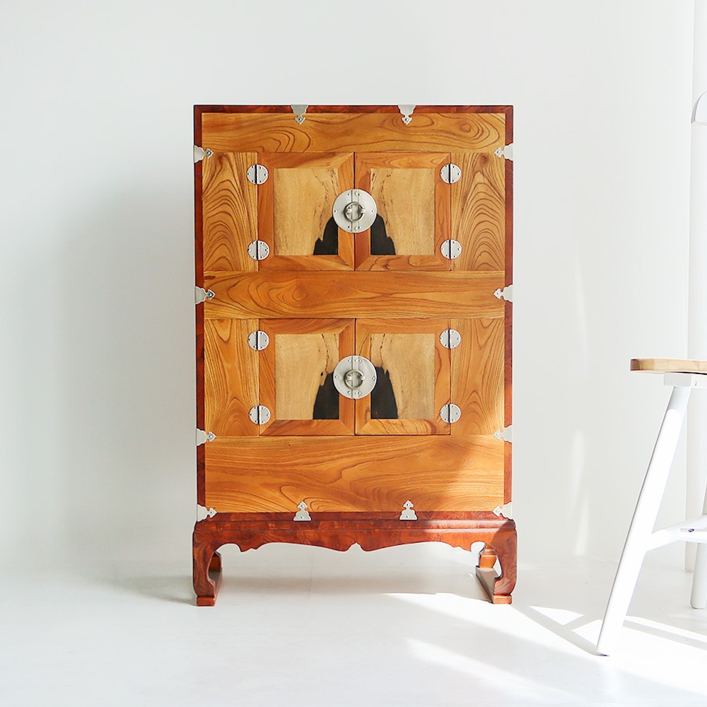 Premium Sapwood and Mex Tree Traditional Tongyeong Chest Antique Wooden Furniture