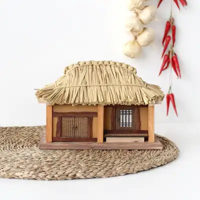 S サイズ 藁葺き屋根の家 模型 l 伝統家屋 木材建築 工芸 田舎家