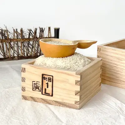 1L 伝統的な木製穀物計量器 半升（木製穀物はかり 測定米 ナッツ木製計量スプーン米すくい アクセサリー）
