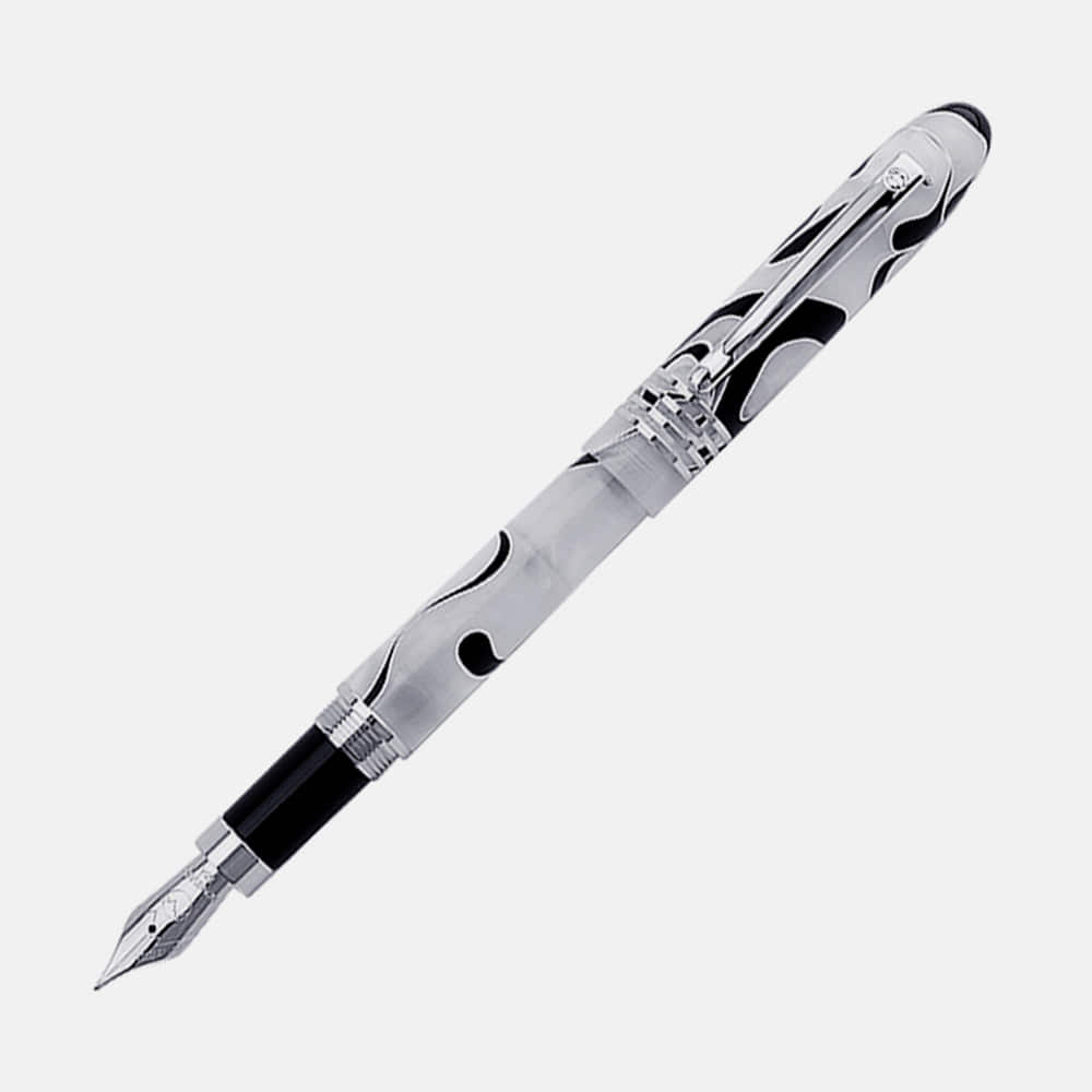 Monteverde Mountains of the World Everest White Black Fountain Pen