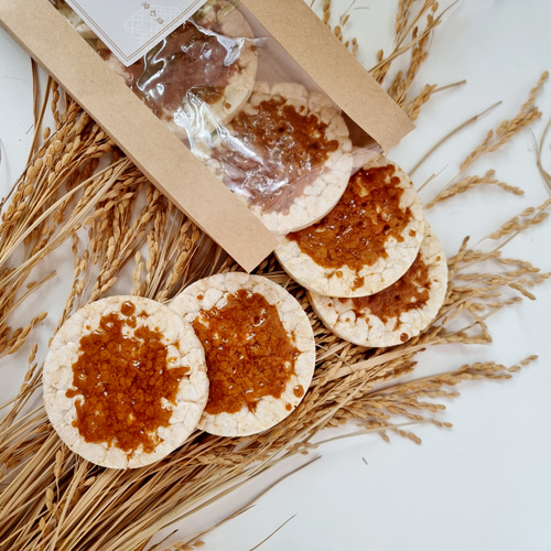 Poongsim-dang Big Moon Brown Rice Dalgona Rice Cake (10 pieces) Vegan Snack