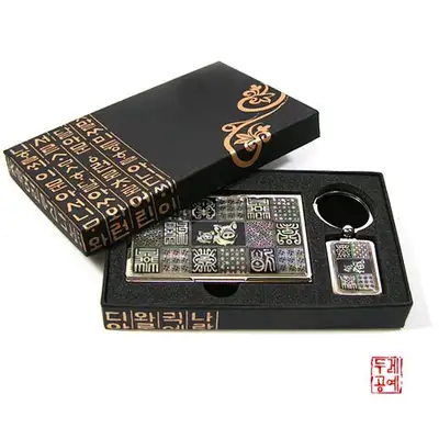 Lucky Pig Mother-of-Pearl 2-Piece Mobile Set