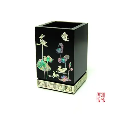 蓮花鉛筆筒
