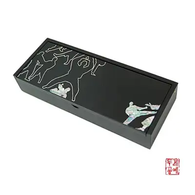 太白의 魂 筆筒