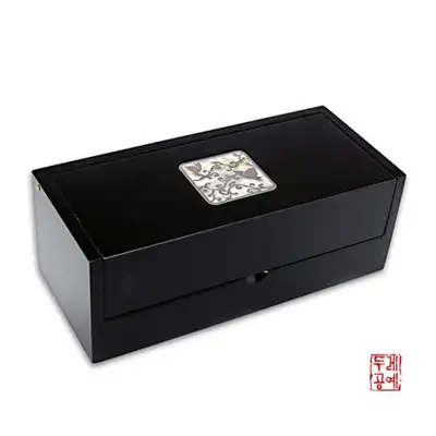螺钿眼镜盒-草纹蝴蝶