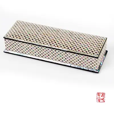 奢华螺钿纹自动笔盒