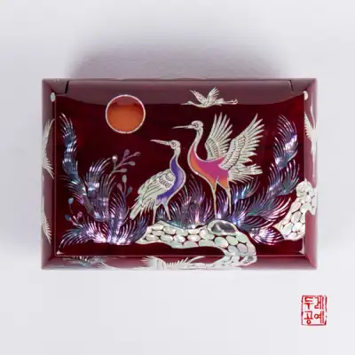 原木滚圆松鹤纹名片盒