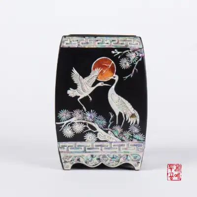 月下群学 笔筒