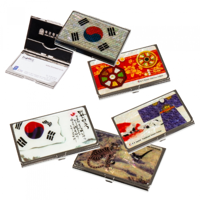 Traditional Pattern Portable Business Card Case