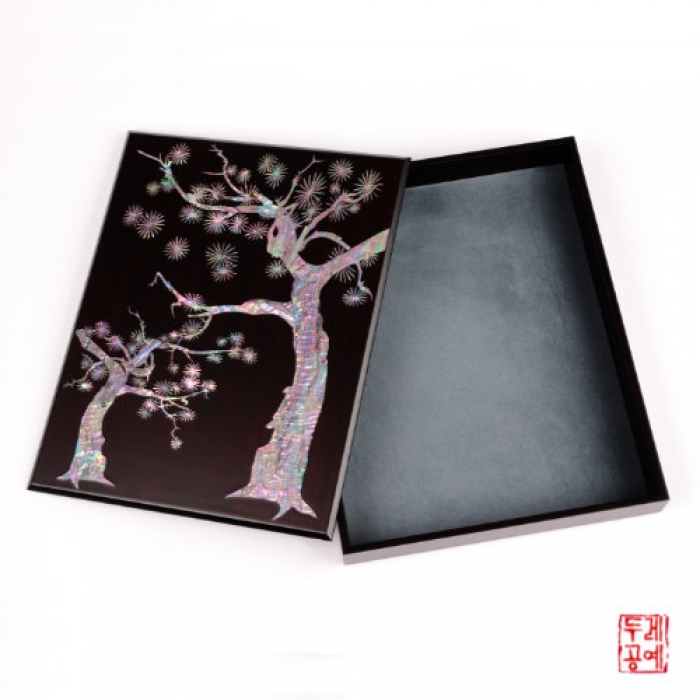 Pine Tree Document Holder