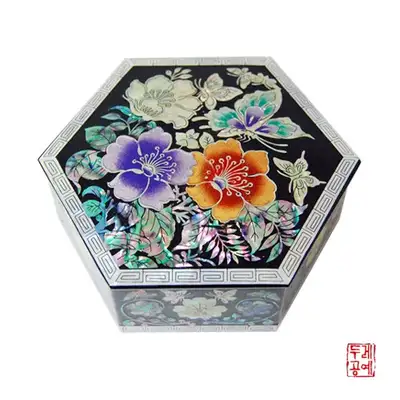 凌霄花蝴蝶六角多用途盒