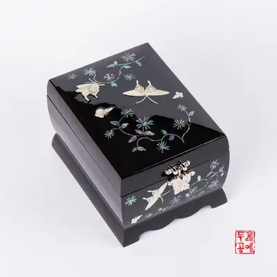 蝴蝶音乐珠宝盒